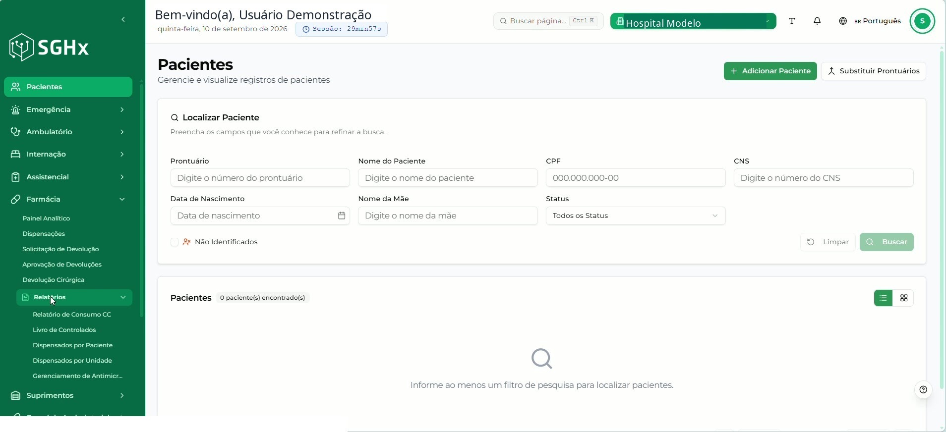 Menu lateral com Farmácia expandido, o item Relatórios aberto e a opção Dispensados por Unidade