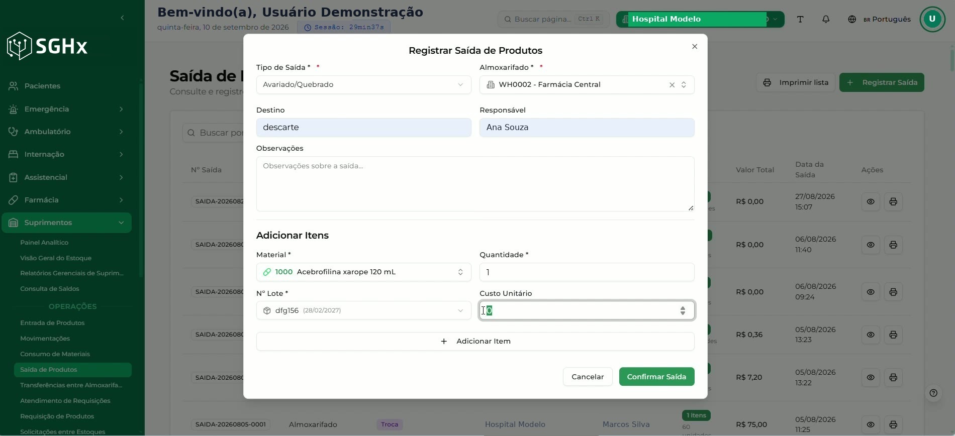 Modal Registrar Saída de Produtos com o material selecionado e os campos Quantidade, Nº Lote e Custo Unitário